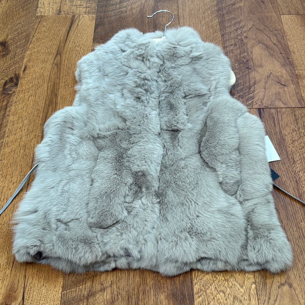 NWT Adrienne Landau Girl’s Grey Real Fur Vest Size 6/8